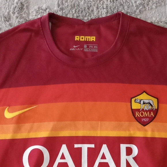 AS Roma soccer Jersey - Picture 2 of 7